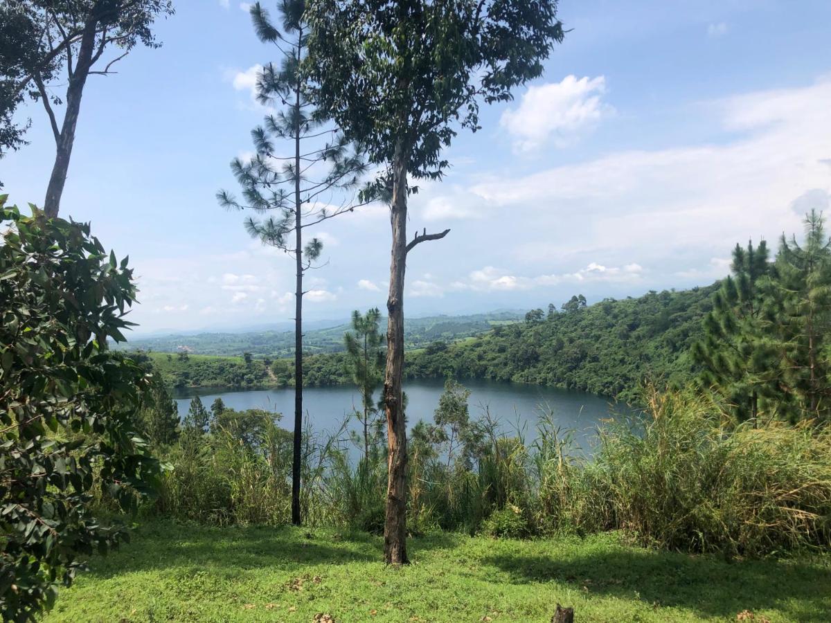 Lake Lyantonde Eco Campsite Original Fort Portal Exteriör bild
